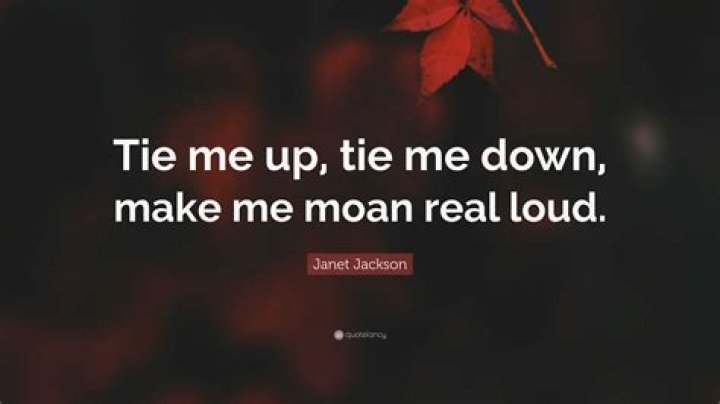 Make me moan lyrics