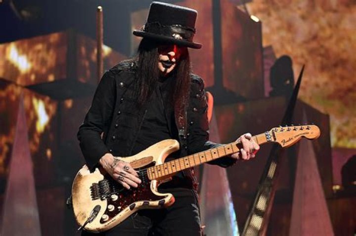 Mick Mars Facts