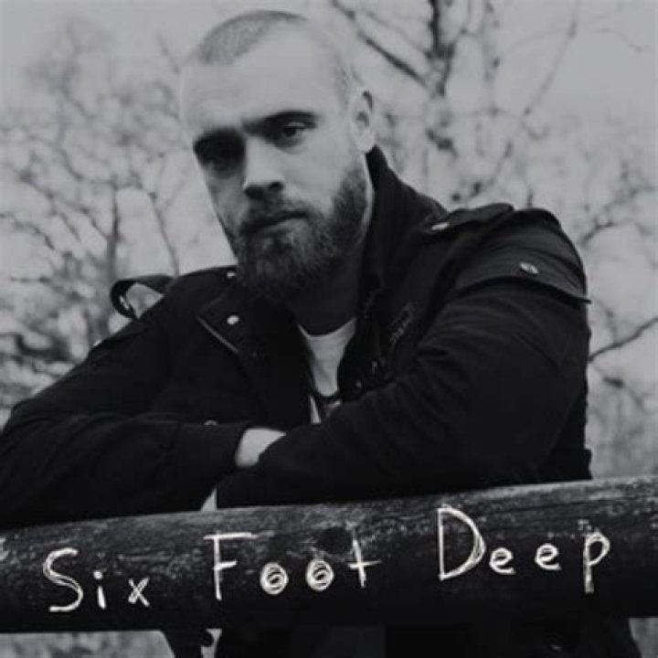 Six foot deep lyrics